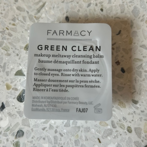 Farmacy Cleansing Balm SAMPLE - Picture 2 of 3